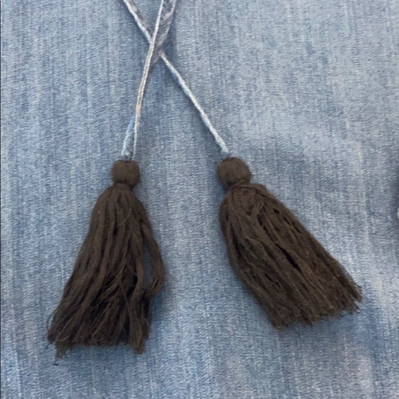 Given Kale 100% Cotton Chambray Embroidered Top - Picture 3 of 9